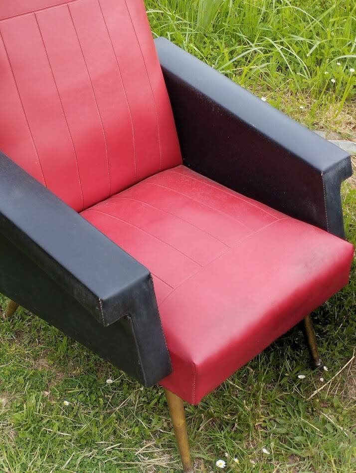 Pair of vintage 60s armchairs – Red and black faux leather