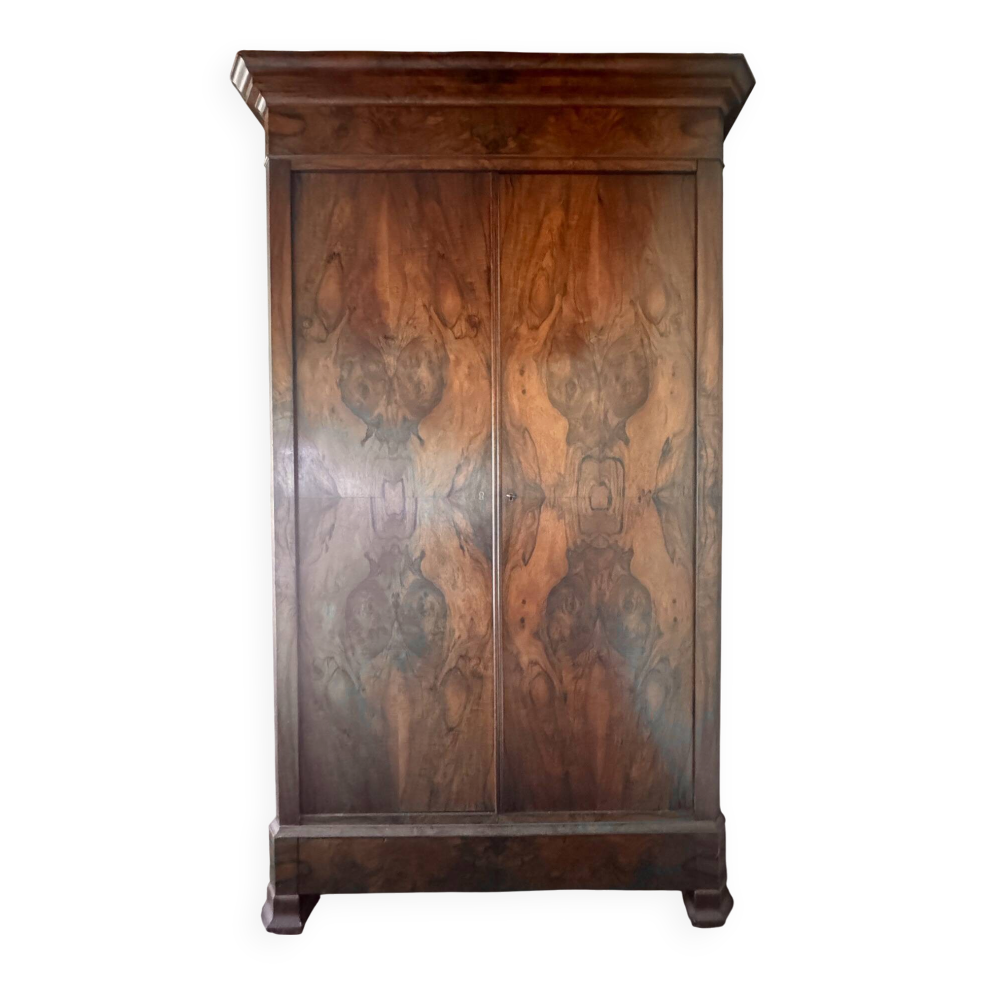 Antique Louis-Philippe wardrobe in walnut burl