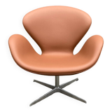 Fritz Hansen Swan chair by Arne Jacobsen in Cognac leather, NEW condition!!