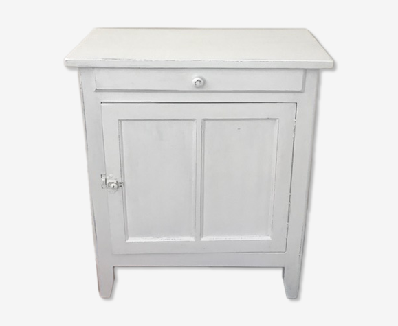 White Parisian buffet