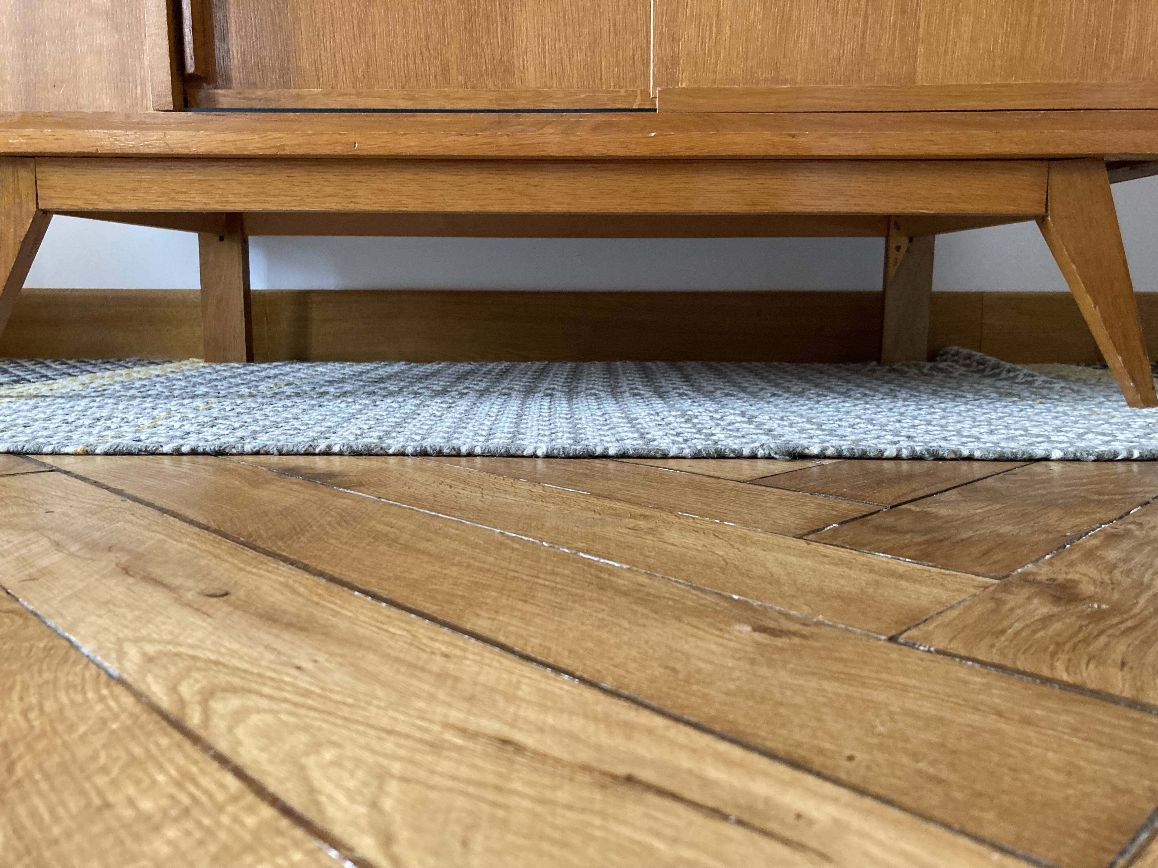 Wardrobe feet compass sliding doors