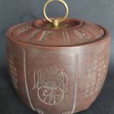 China Yixing Qing Dynasty 19th century terracotta tea pot