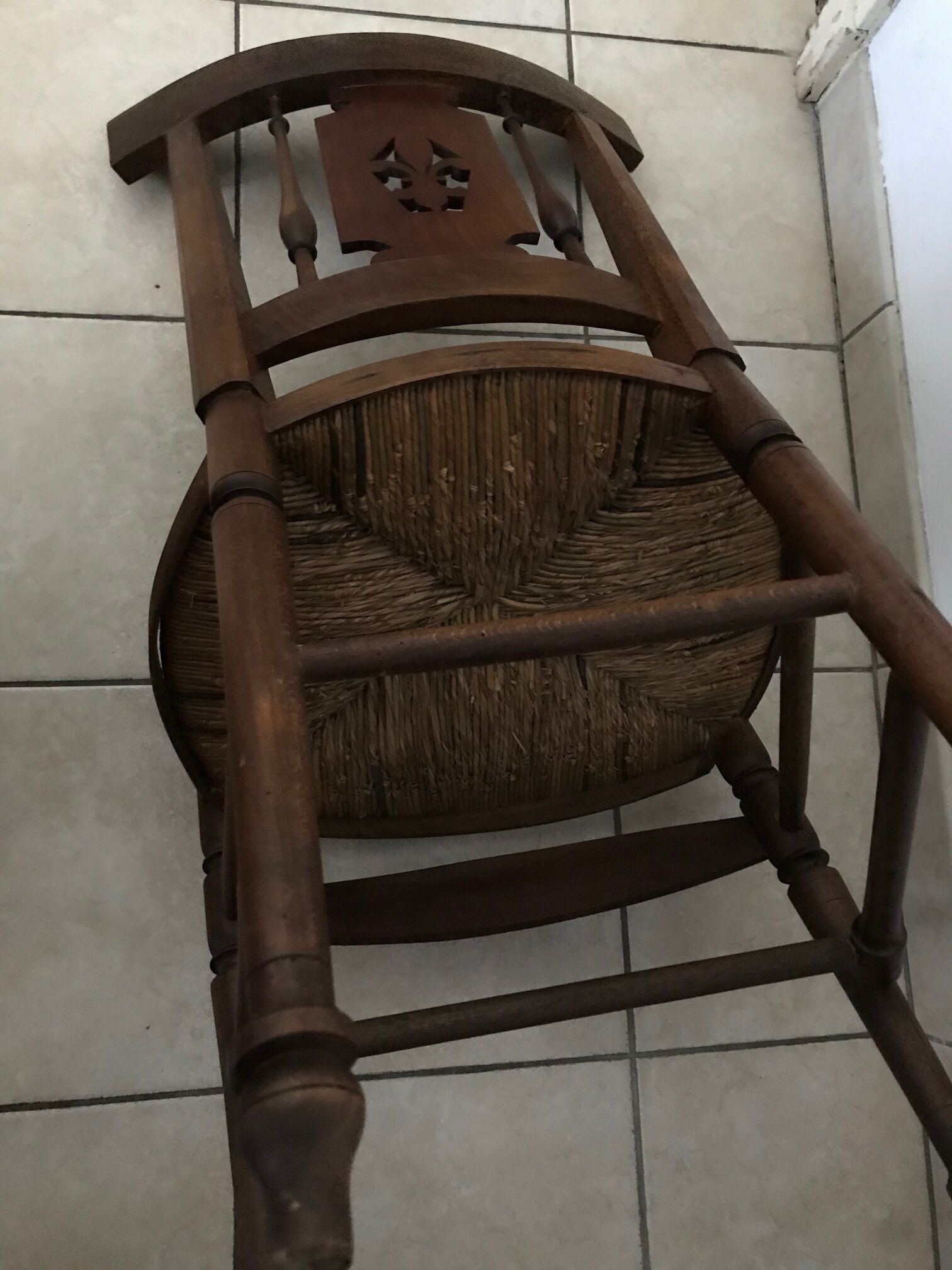 Former Directory-style chair with fleur de lily seating mulch 19th