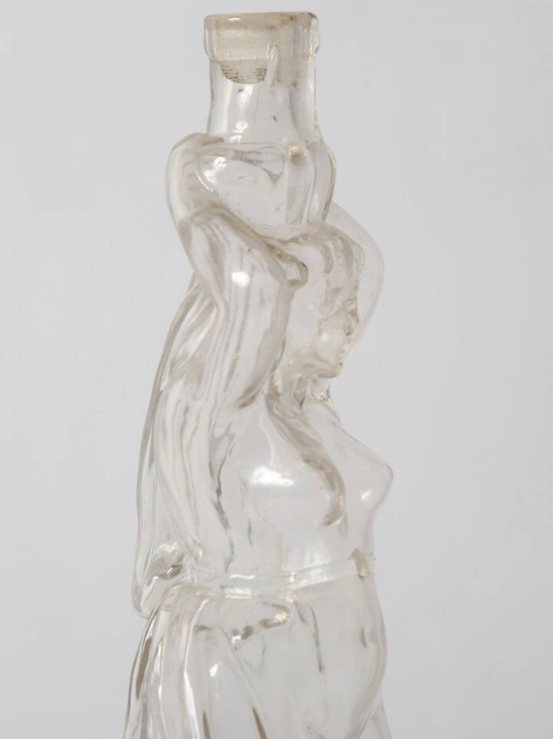 Bouteille en verre moulé - 19e