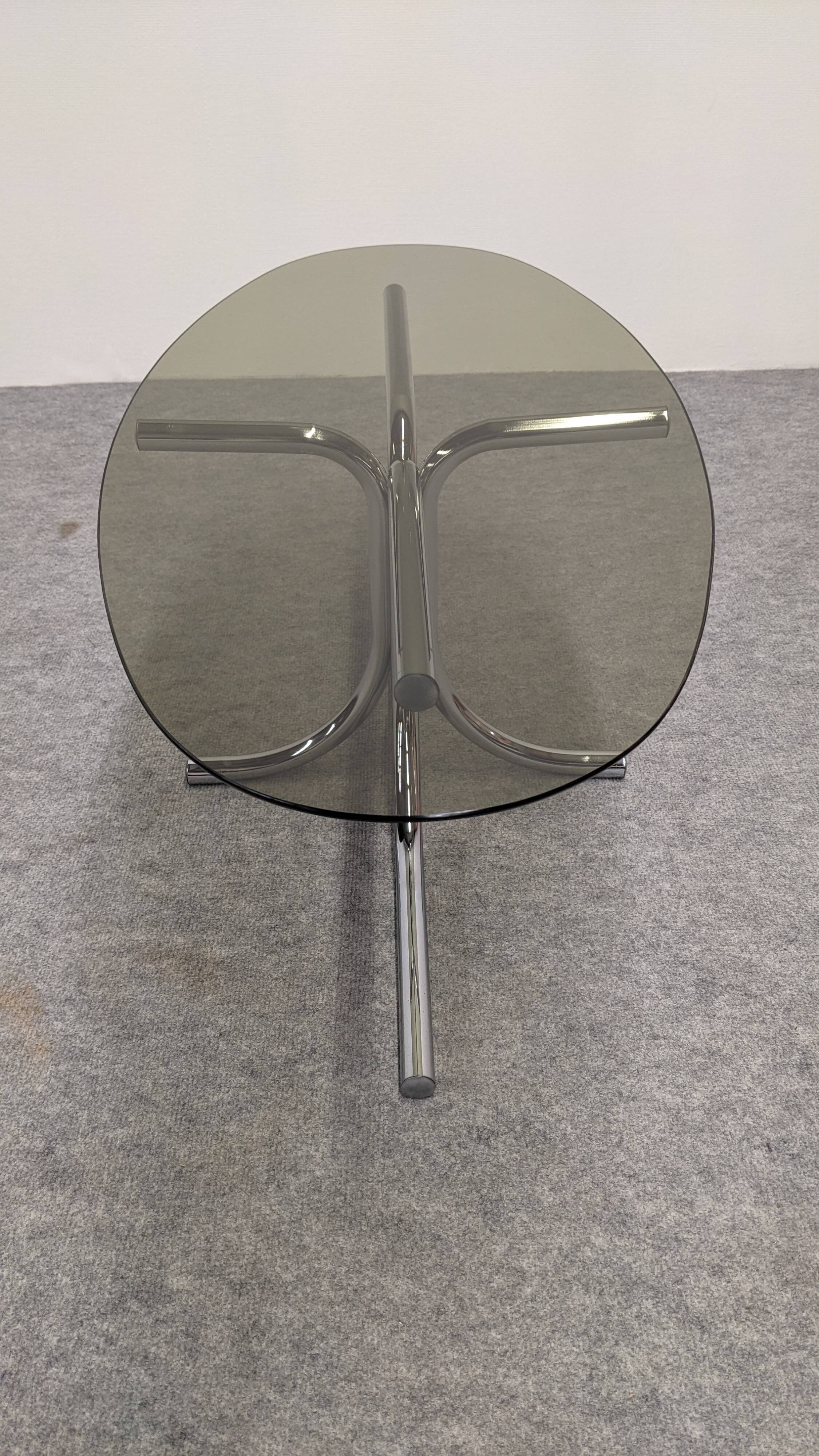 Space age coffee table in tubular and smoked glass, 60s-70s