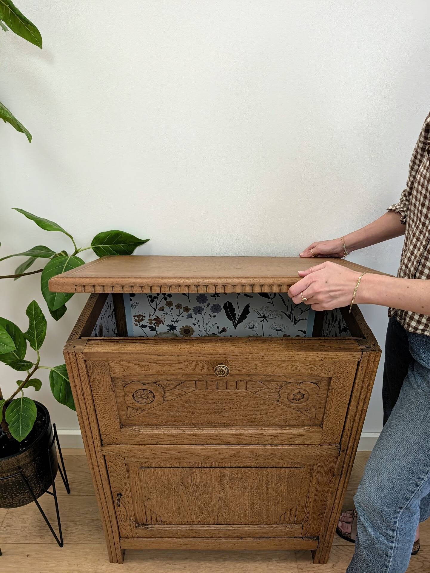 Small Art Deco buffet - restored vintage radio cabinet