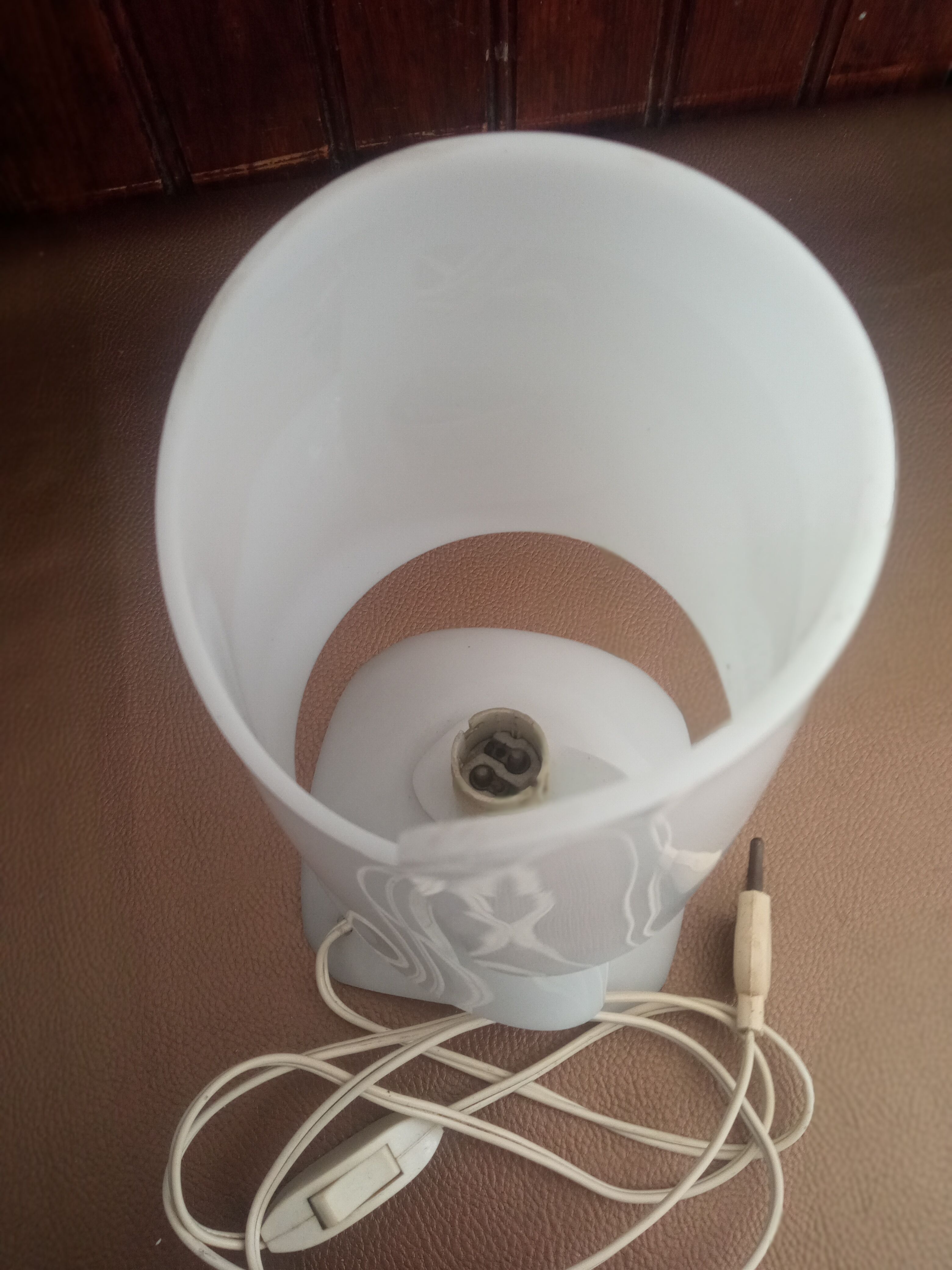 Thermoformed Plexiglas Bedside Lamp Vintage 60/70