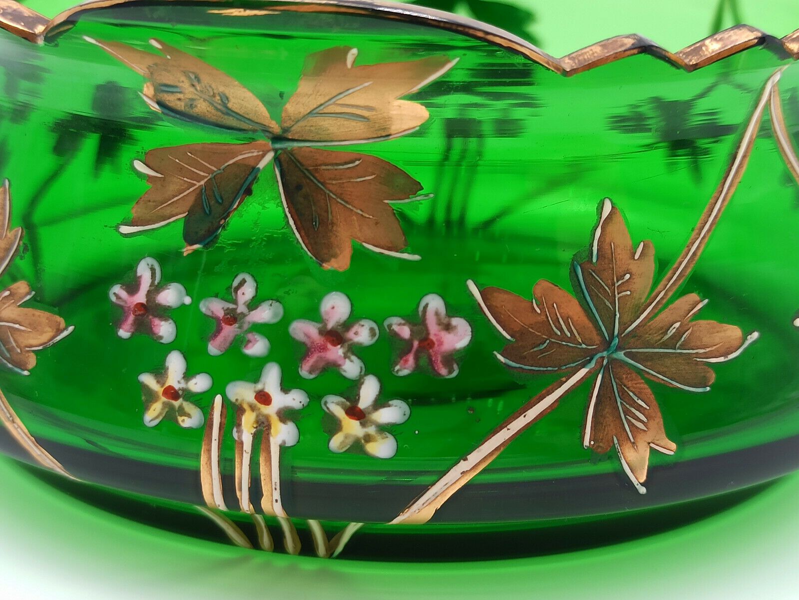 GLASS CUT 1900 ART NOUVEAU EMAILTHE POLYLOBE FLORAL DECORATION ENHANCED GOLD
