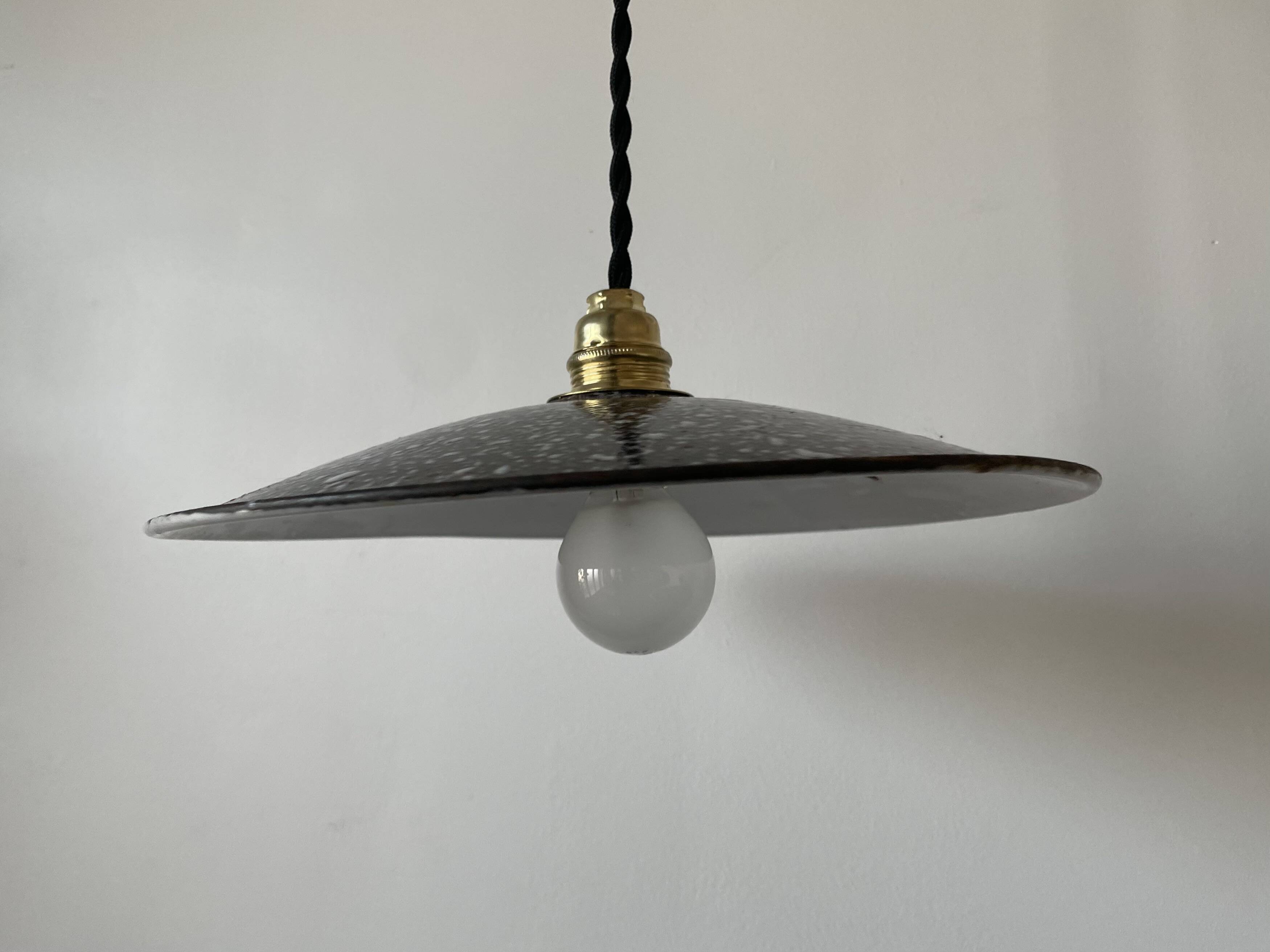 Sheet metal suspension, industrial enameled bowl