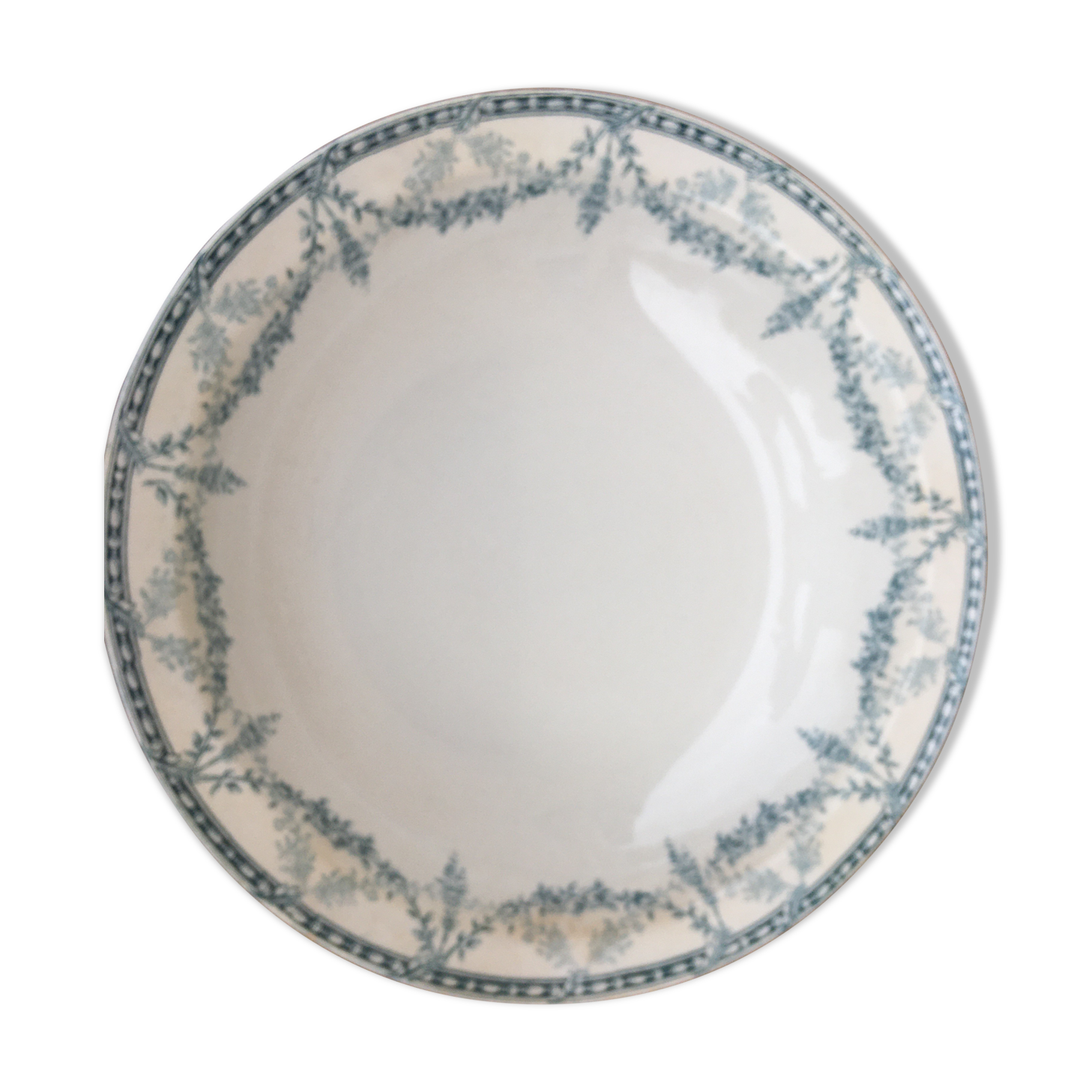 Ancient dish Creil and Montereau