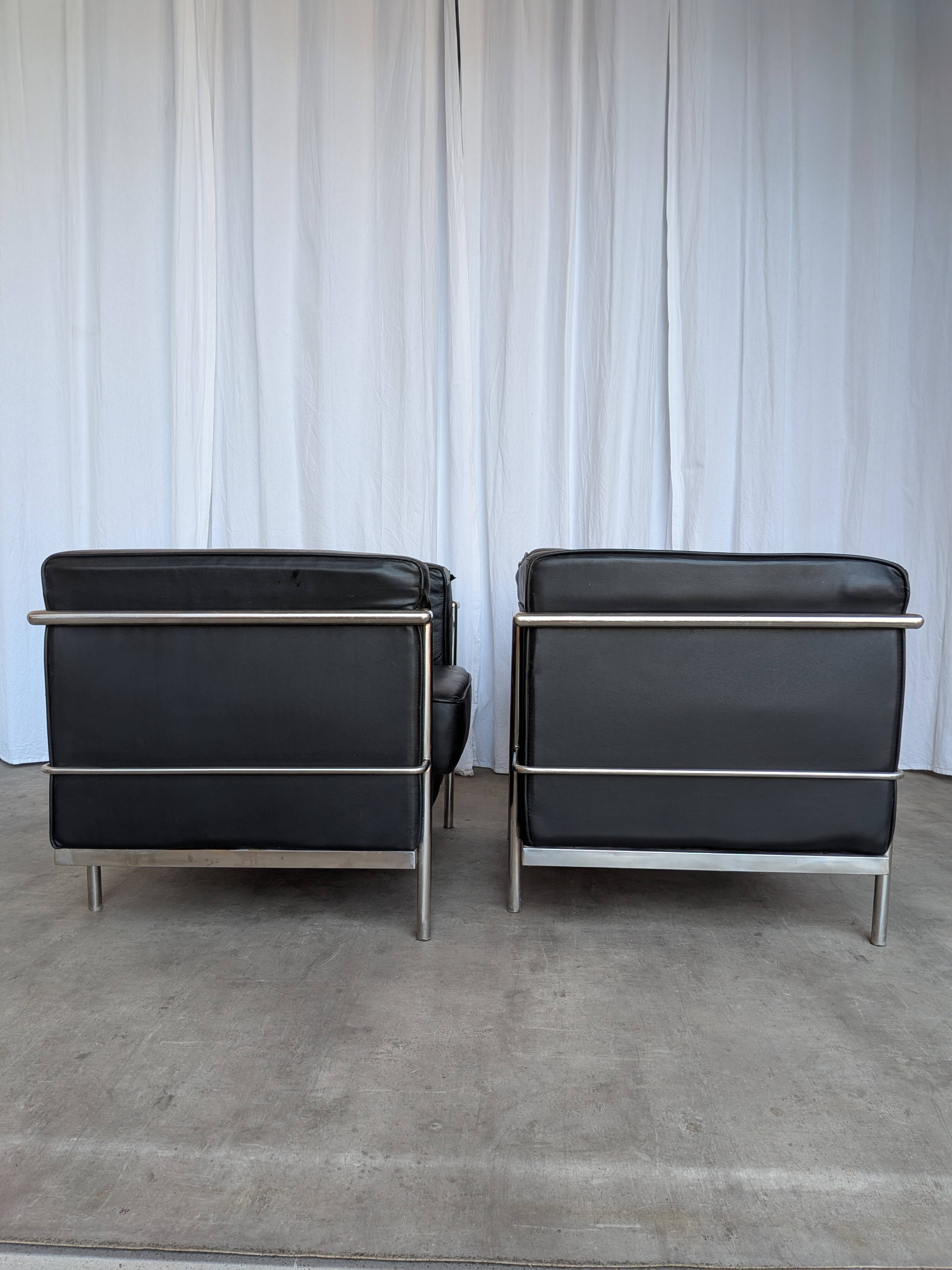 Set of 2 Mid-century Black Leather Lounge Chairs / Italian Design Armchairs