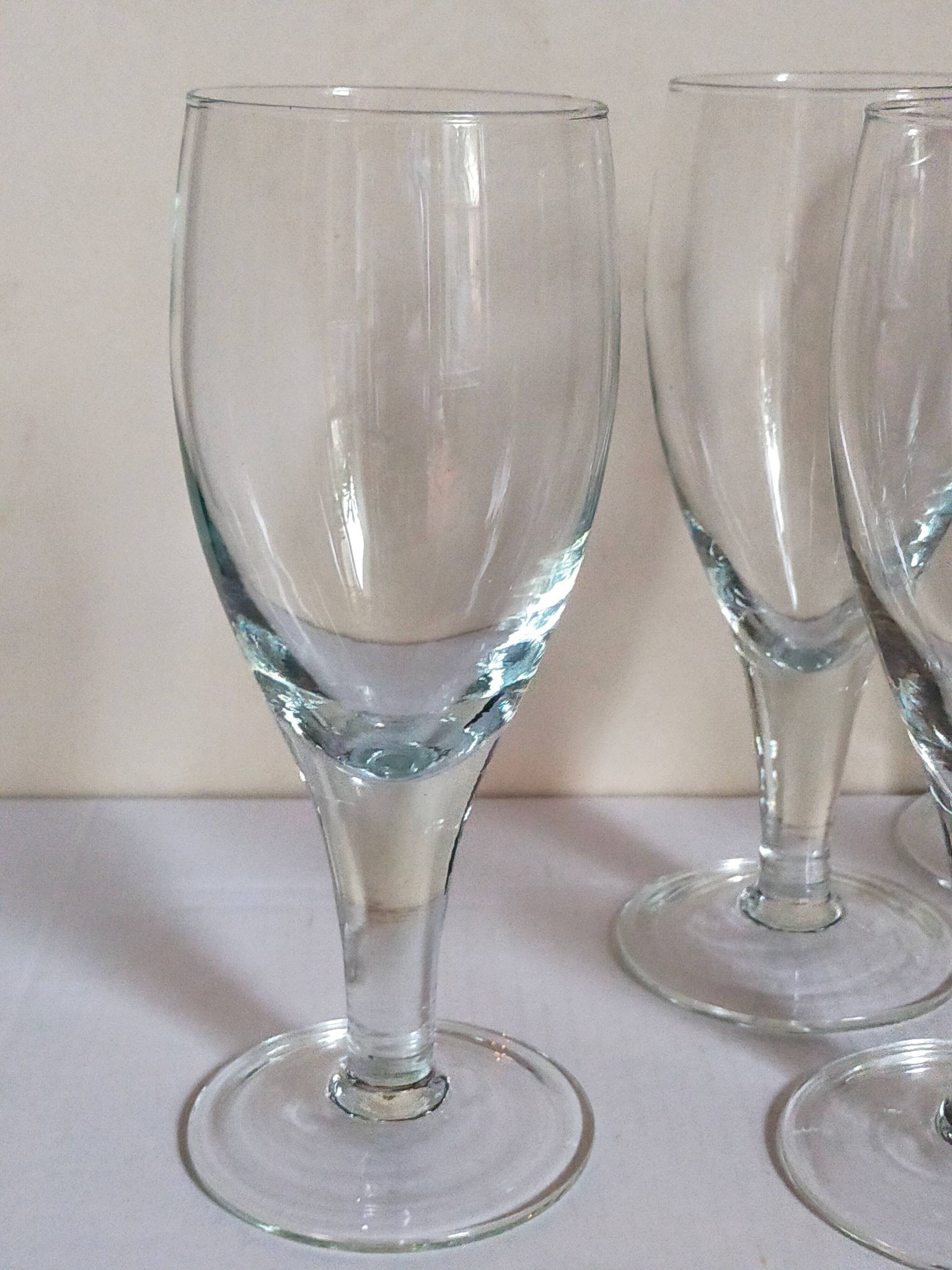 Six verres à pieds en verre soufflé XXL