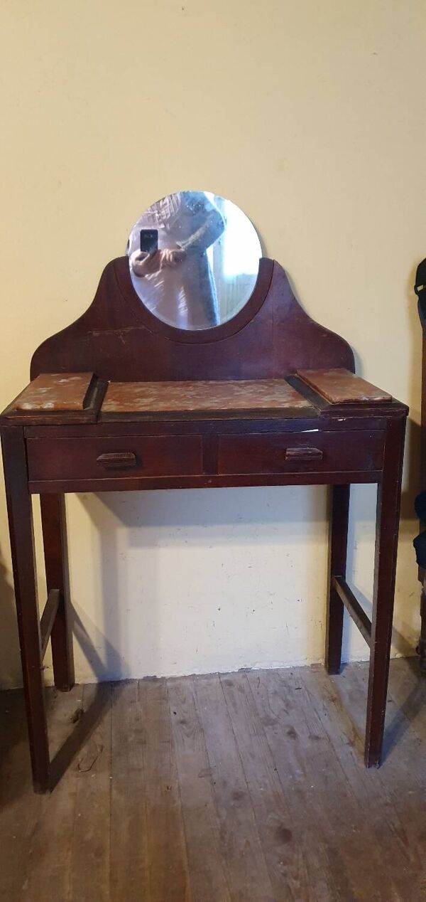 Coiffeuse bois et marbre rouge