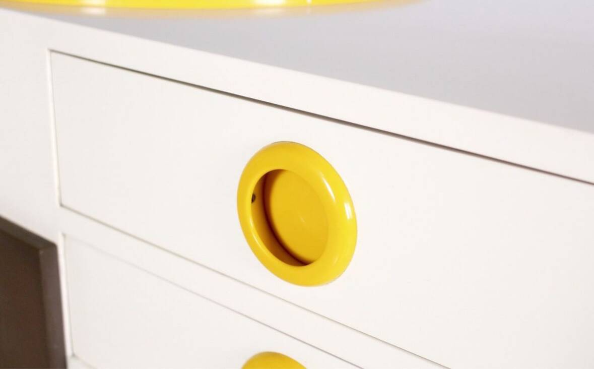 Counter Space Age Pop Art Style Raymond Loewy