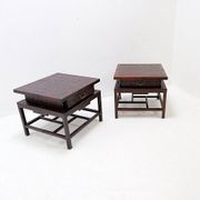 Pair of vintage pagoda tables in faux bamboo with chevron pattern - Maitland & Clasco