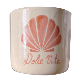 Mug shell