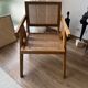 Fauteuil en bois et cannage