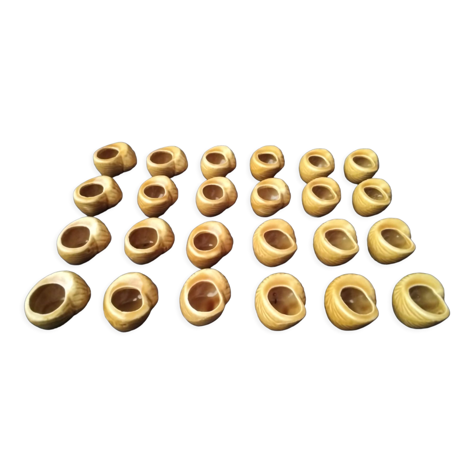 Set of 24 fire ceramic snail shells