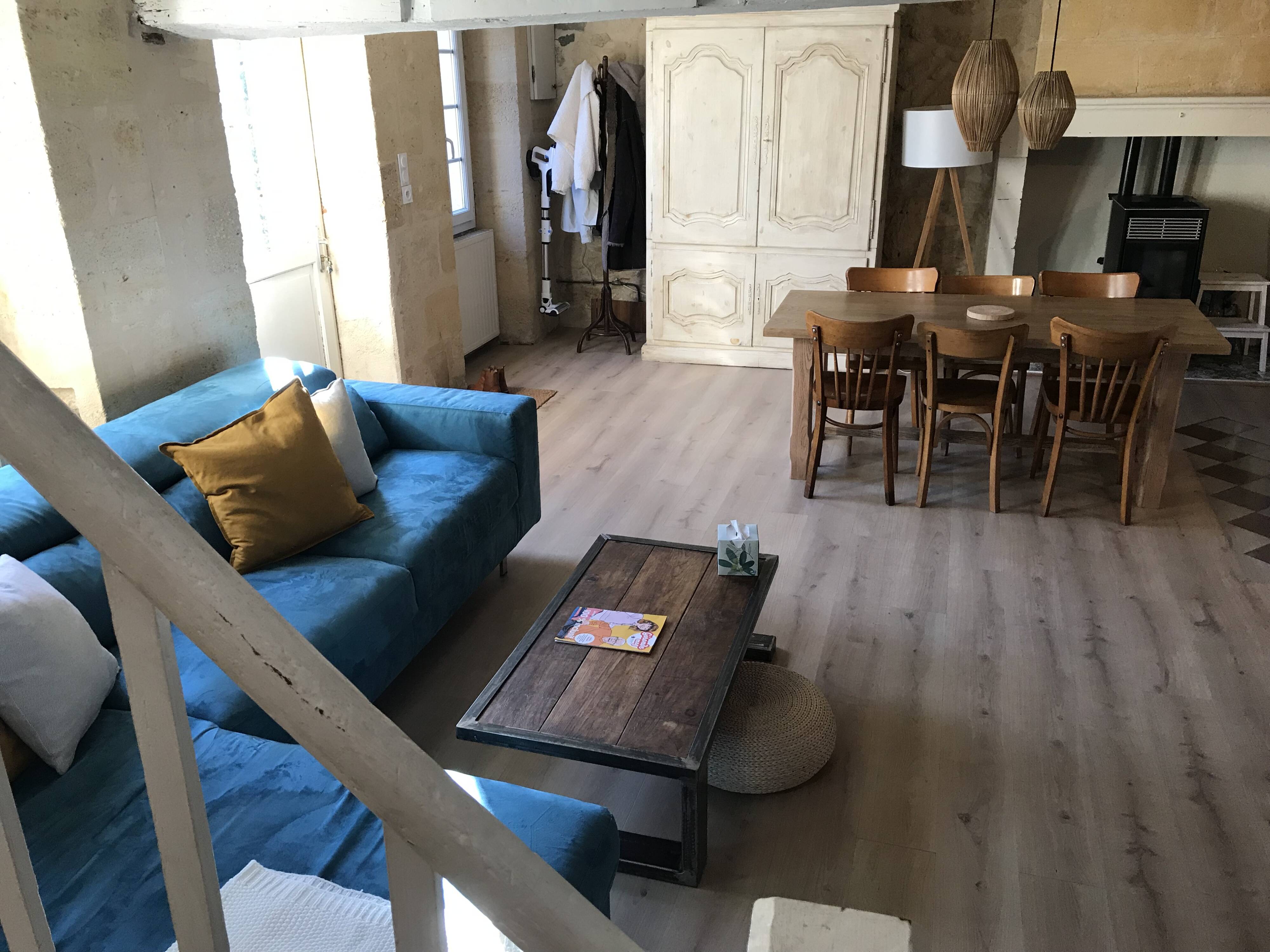 Wood and metal coffee table (artisan carpenter)