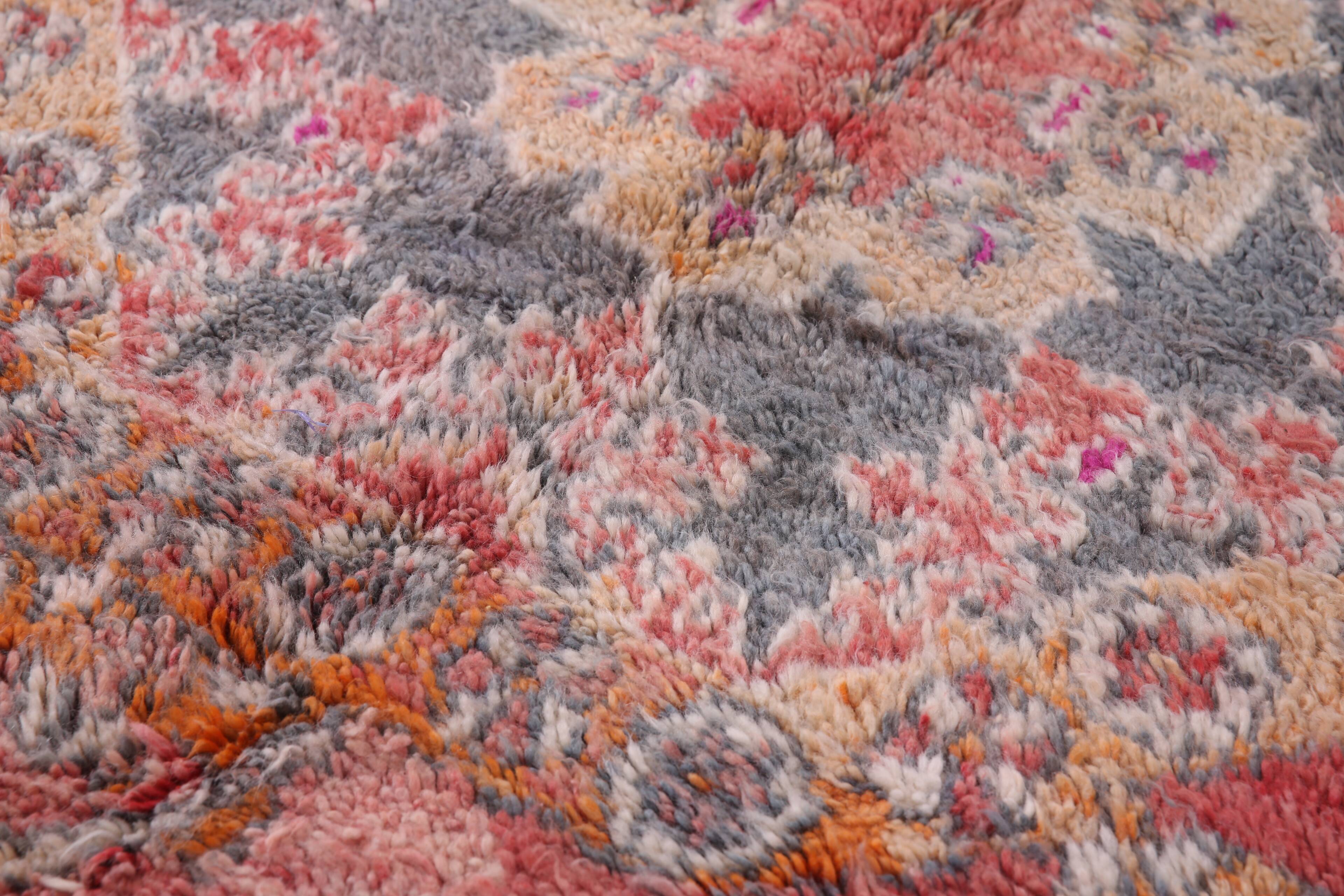 Vintage Moroccan Rug 200 x 306 cm, Berber Wool Rug, Handmade Bohemian Rug