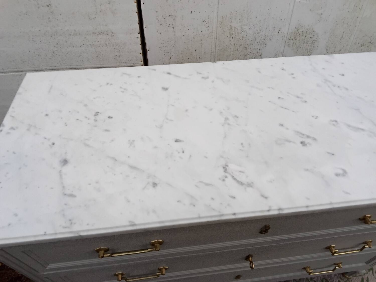 L.XVI style chest of drawers