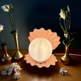 Lampe vintage en forme de coquillage en céramique et opaline.