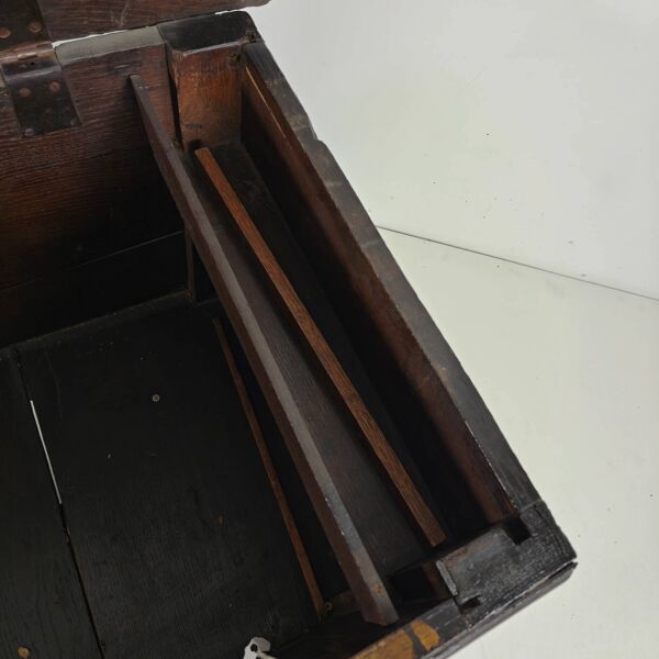 Coffre en chêne géorgien du XVIIIe siècle / coffre / boîte à couvertures antique