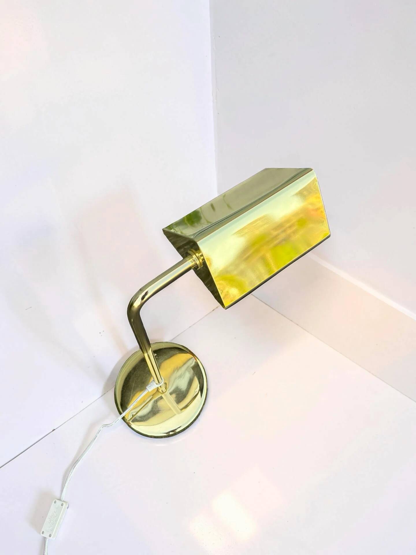 Table lamp / desk lamp in brass