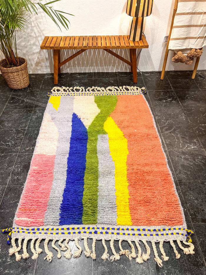 Beni Ouarain wool rug Contemporary graphic design size 200cmx150