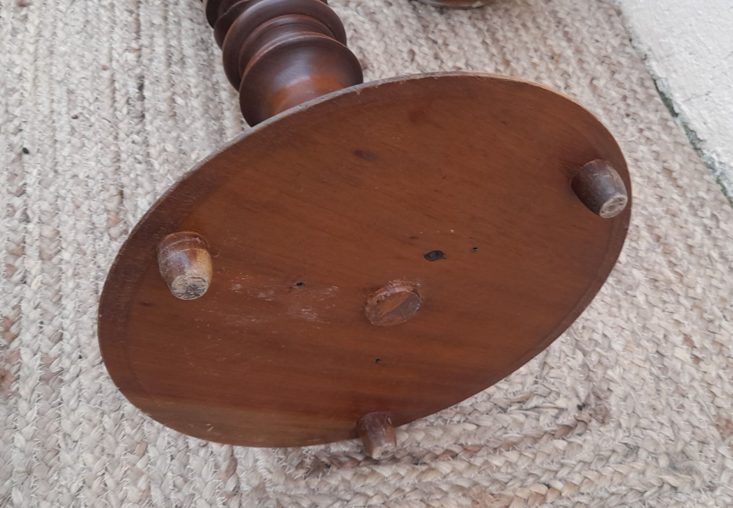 Column in walnut wood twisted in hollow, rustic vintage 60's years height 70 cm