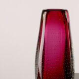 Vase with air bubble design by Eystein Sandnes