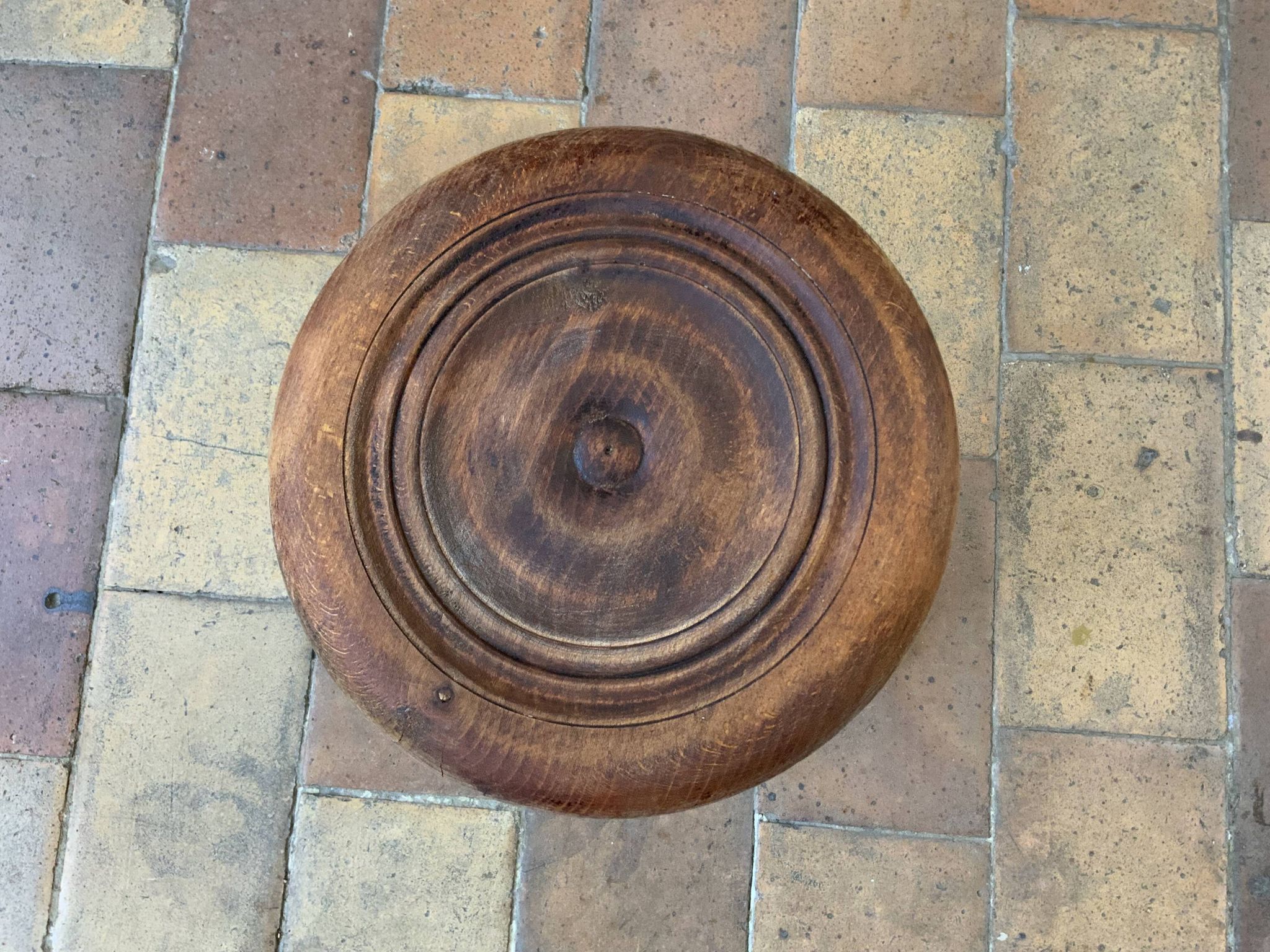 Tabouret tripode