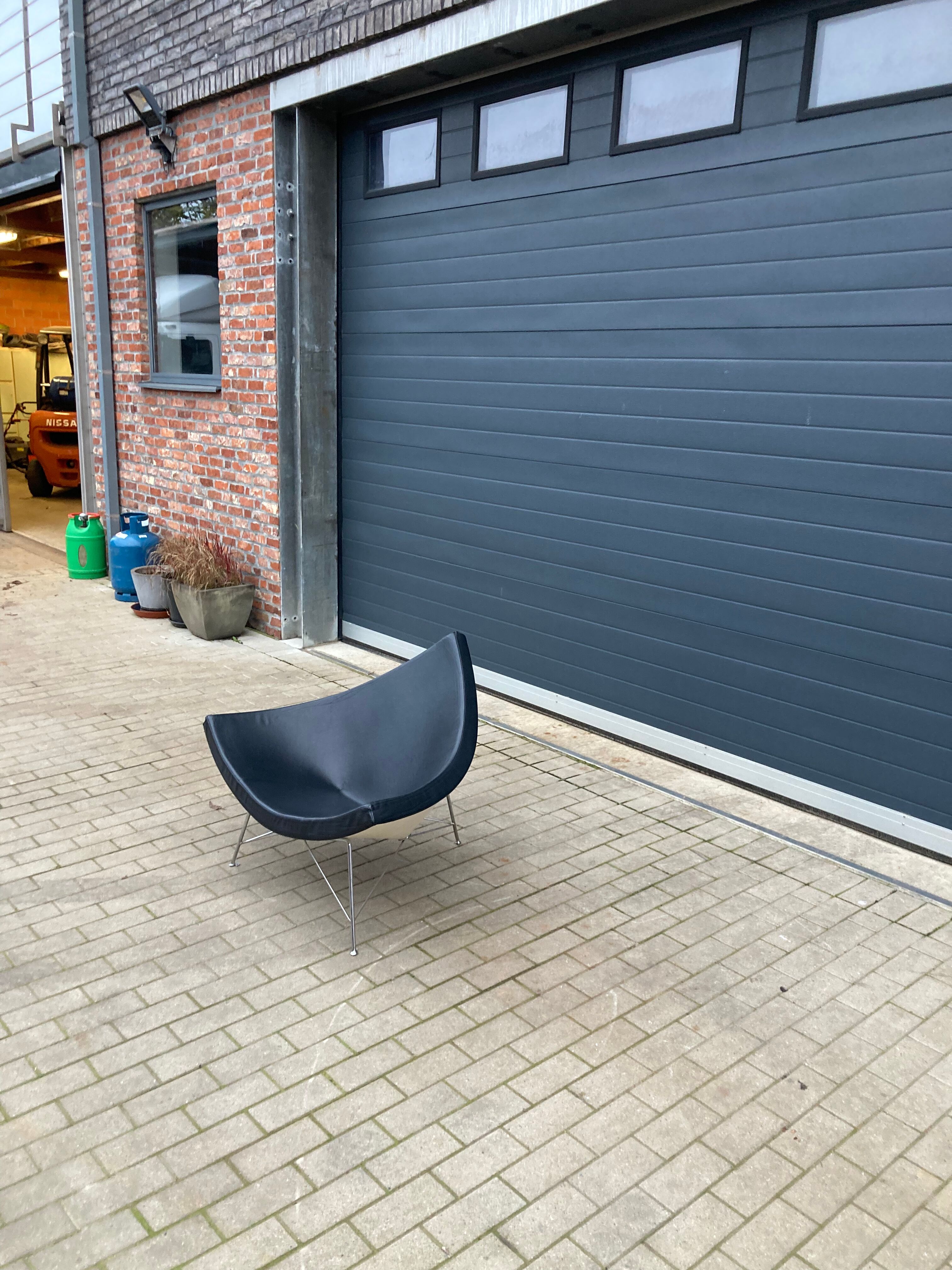 Vitra Coconut Chair de George Nelson, cuir noir