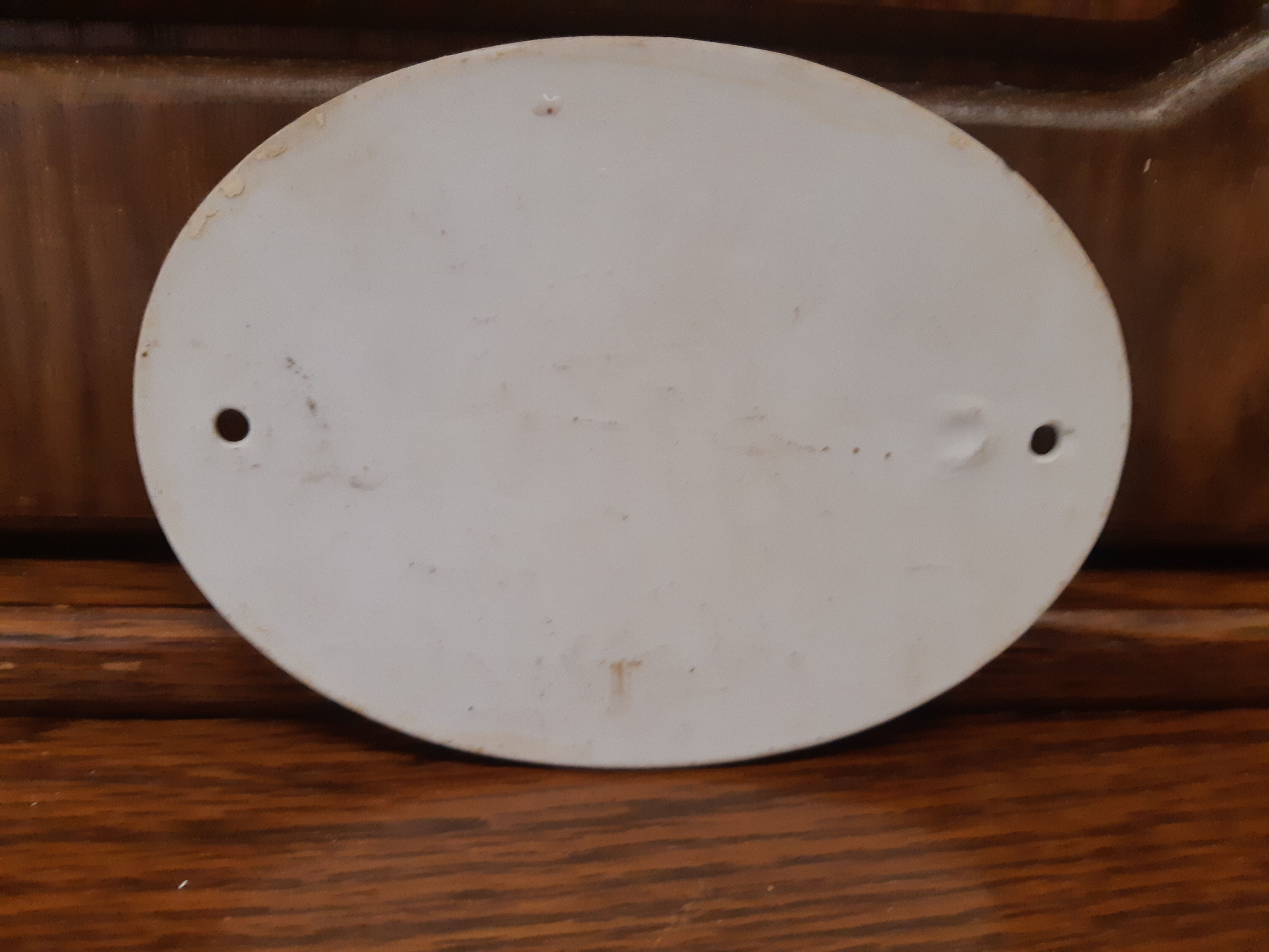 Porcelain plate for bedroom door, decorated with nature flowers and ribbon