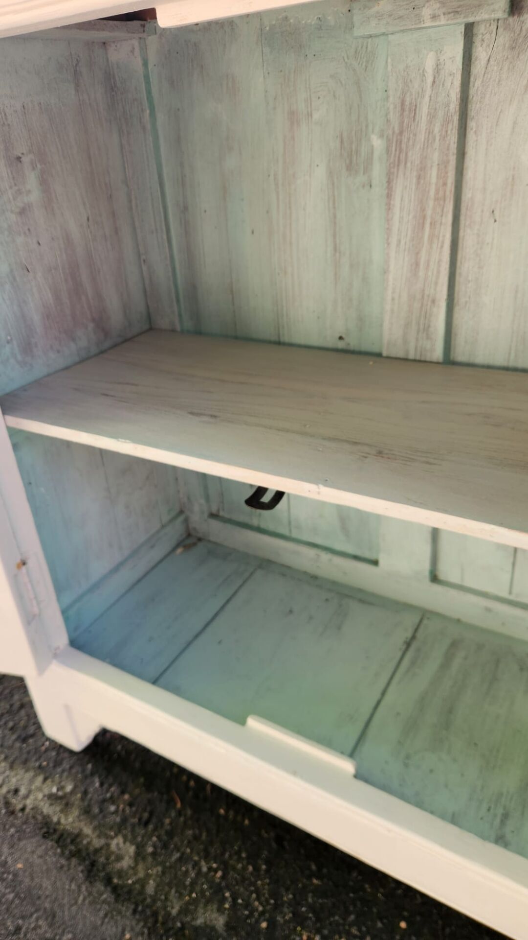 Très beau meuble parisien 2 portes en hêtre peint en gris très clair 1