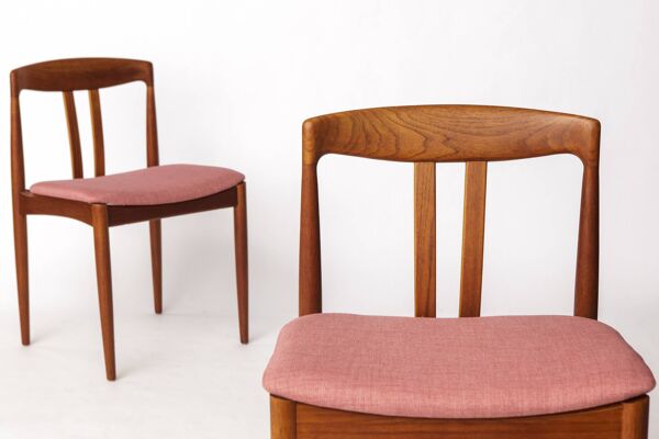 Lot de 4 chaises de salle à manger Bramin en teck – Danemark, années 1960 – Revêtement rose
