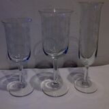 Serious old lenses / wine / water glasses / champagne flutes