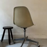 Ecru fibreglass wheelchair by H. Miller for International Furniture