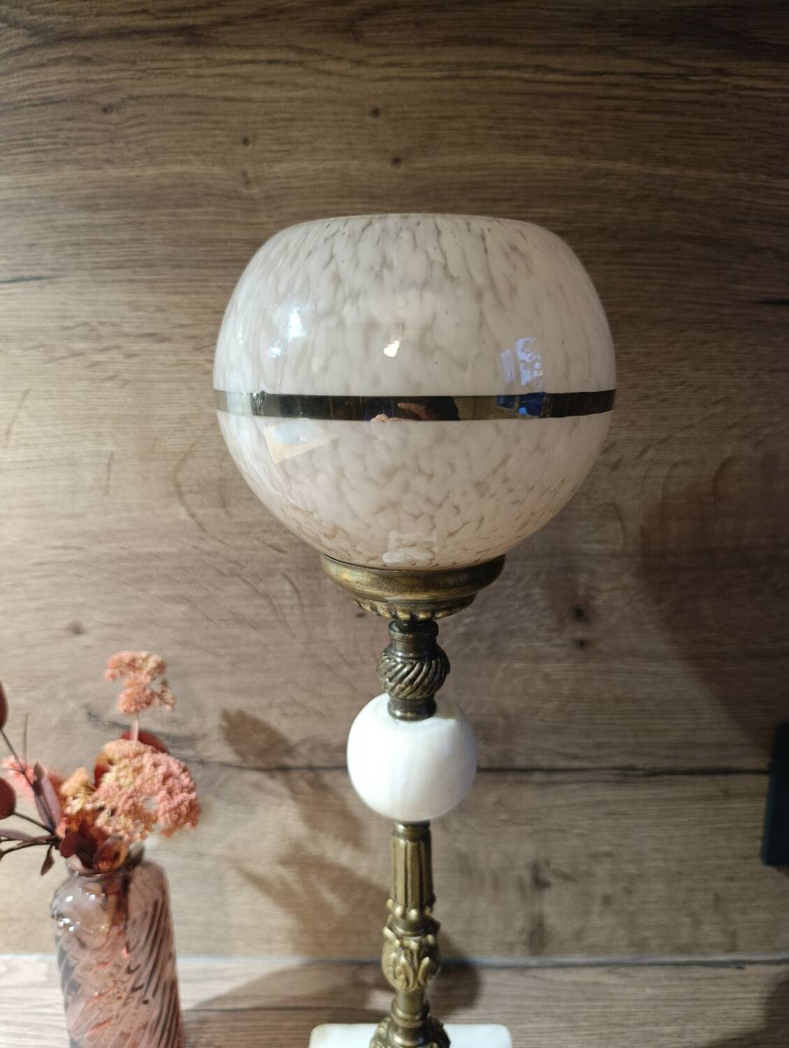 Art Deco lamp 1930 brass, alabaster, Clichy pink glass globe