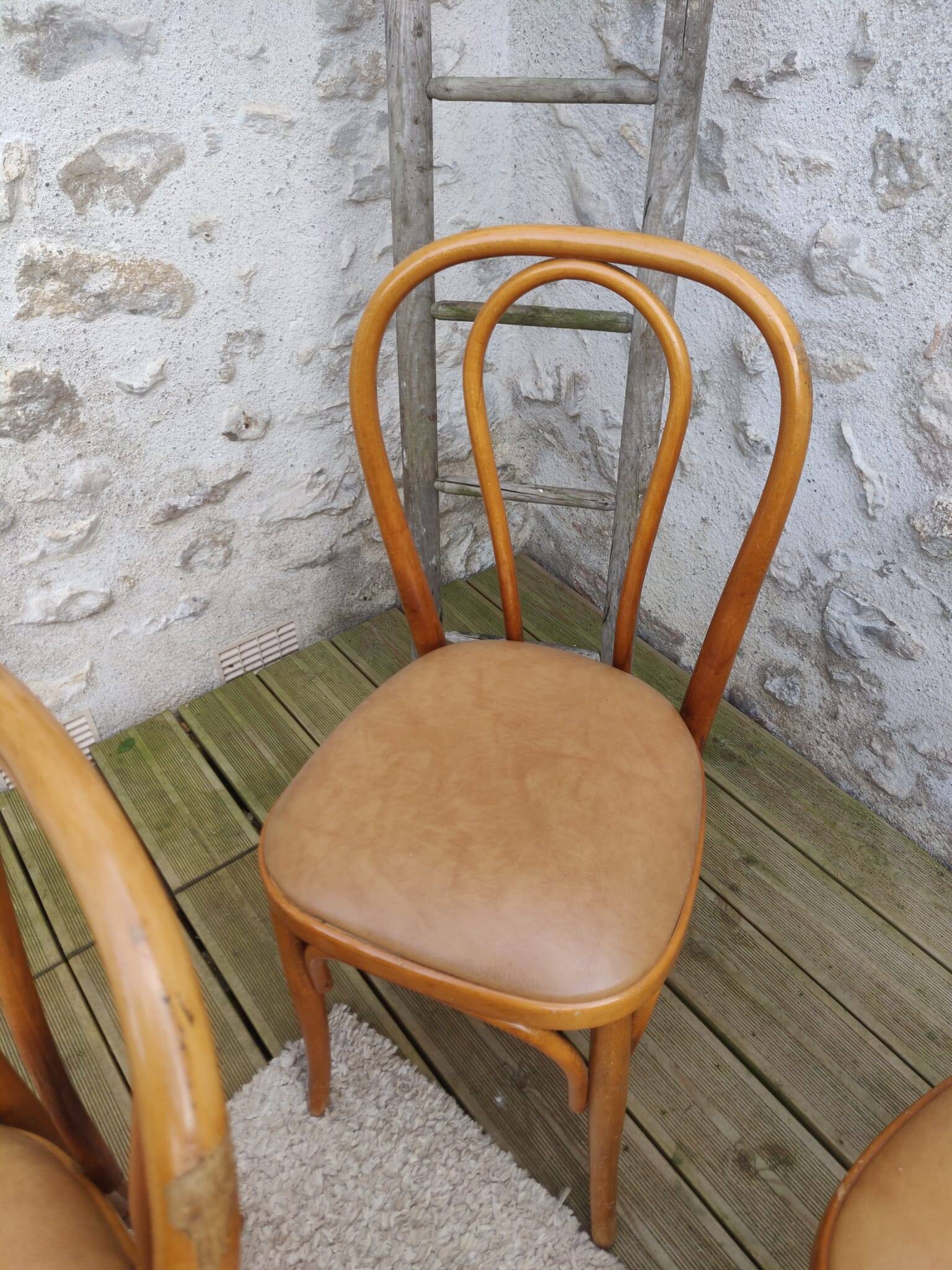 Suite of 6 bistro chairs