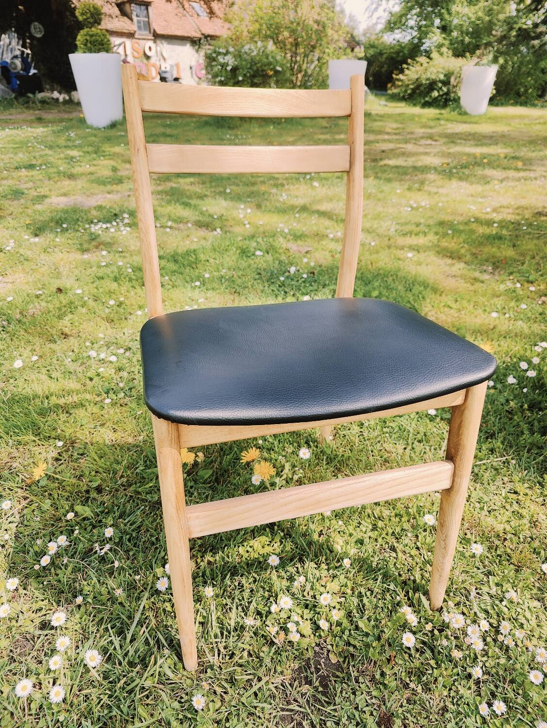 Set of 5 Scandinavian chairs