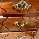 Commode en noyer xviiieme siecle