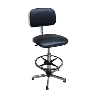 Industrial modulable office chair by Kango