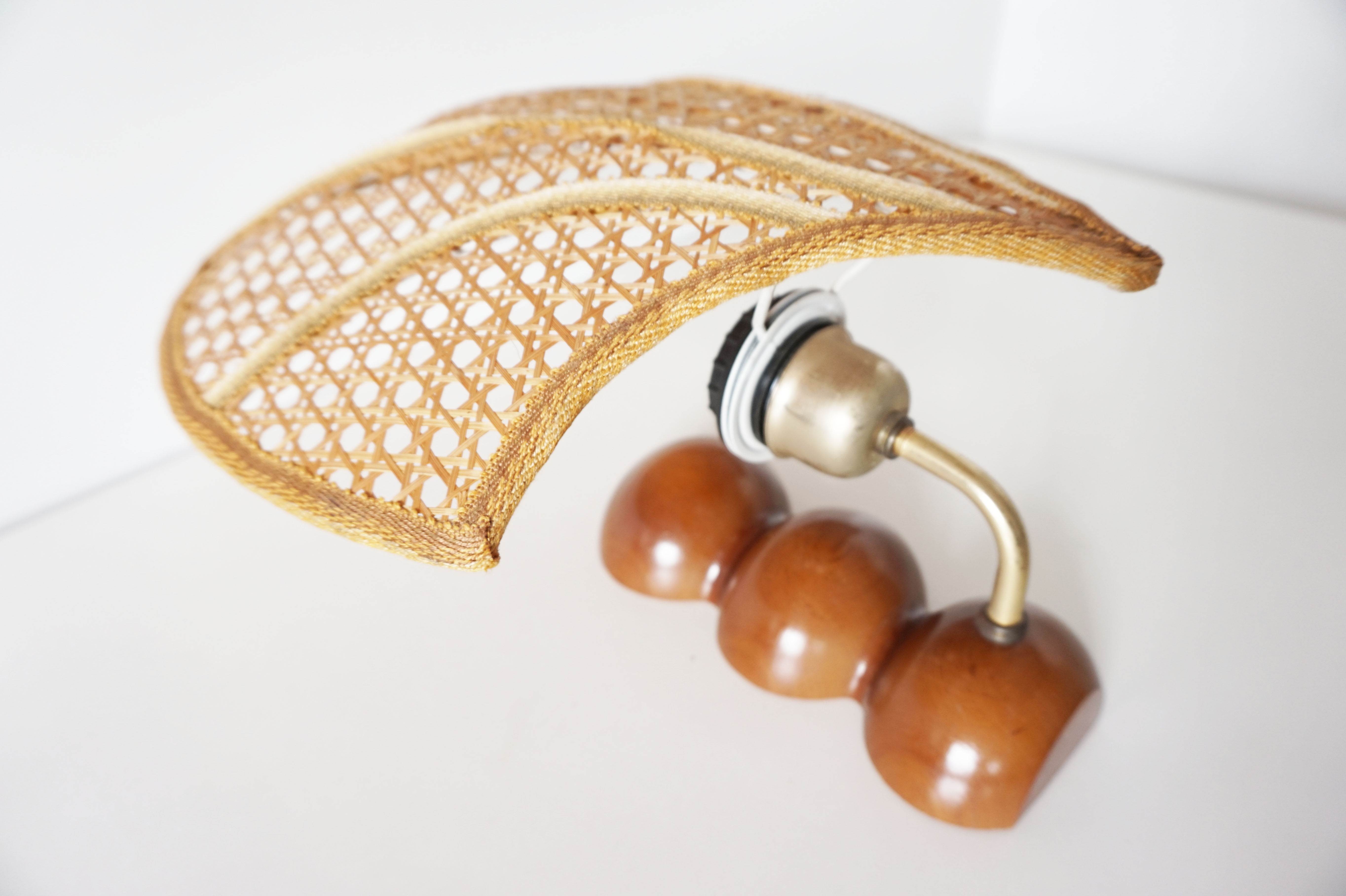 Apply shell in vintage cannage