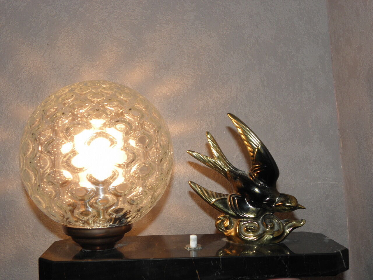 Art Deco marble figurine table lamp