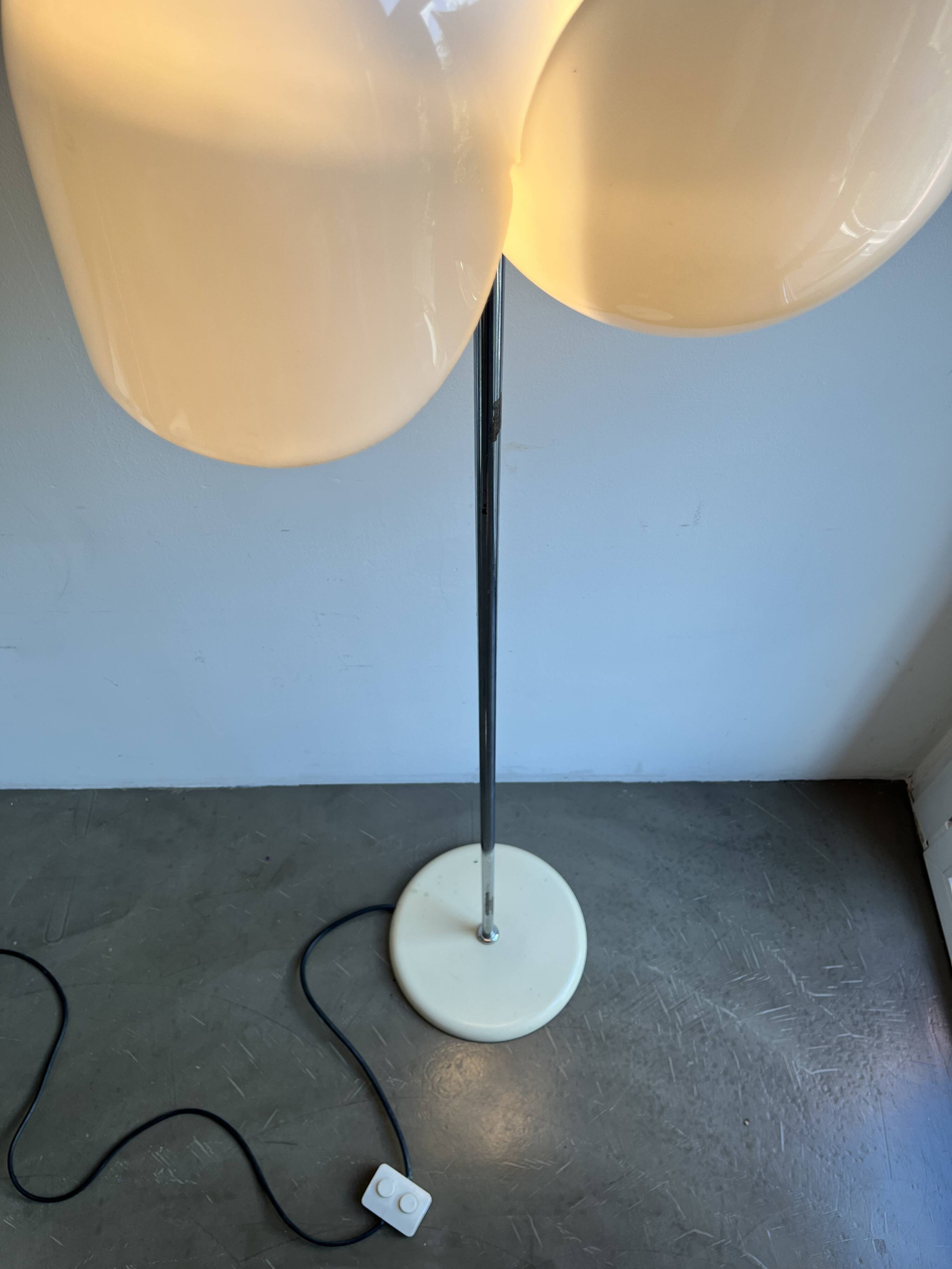 Dafne Floor Lamp in Plexiglass, Olaf von Bohr for Artemide, 1972, Italy