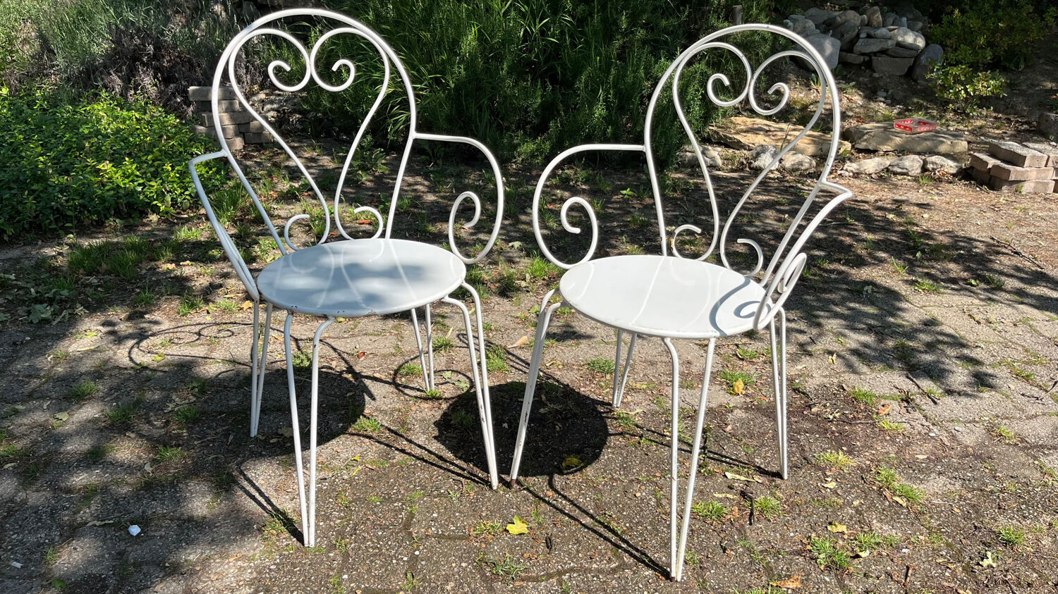 Paire de fauteuils de jardin métal vintage