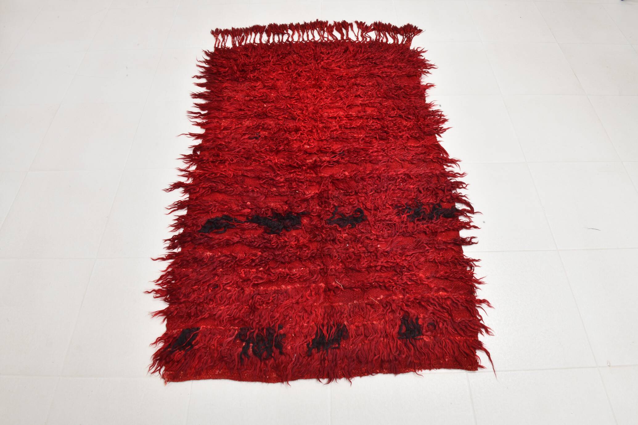 Tapis kilim turc rouge vin, petit format, 3 x 5, 100 x 162 cm