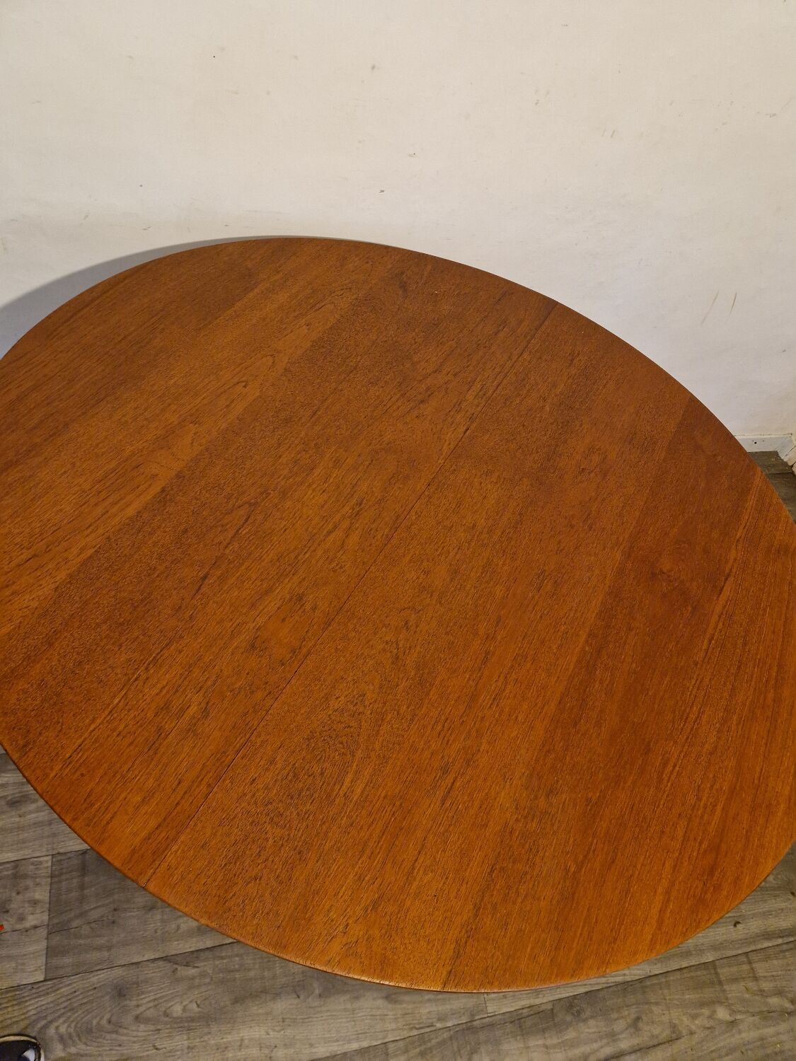 Danish dining table Peter hvidt & Orla Molgaard