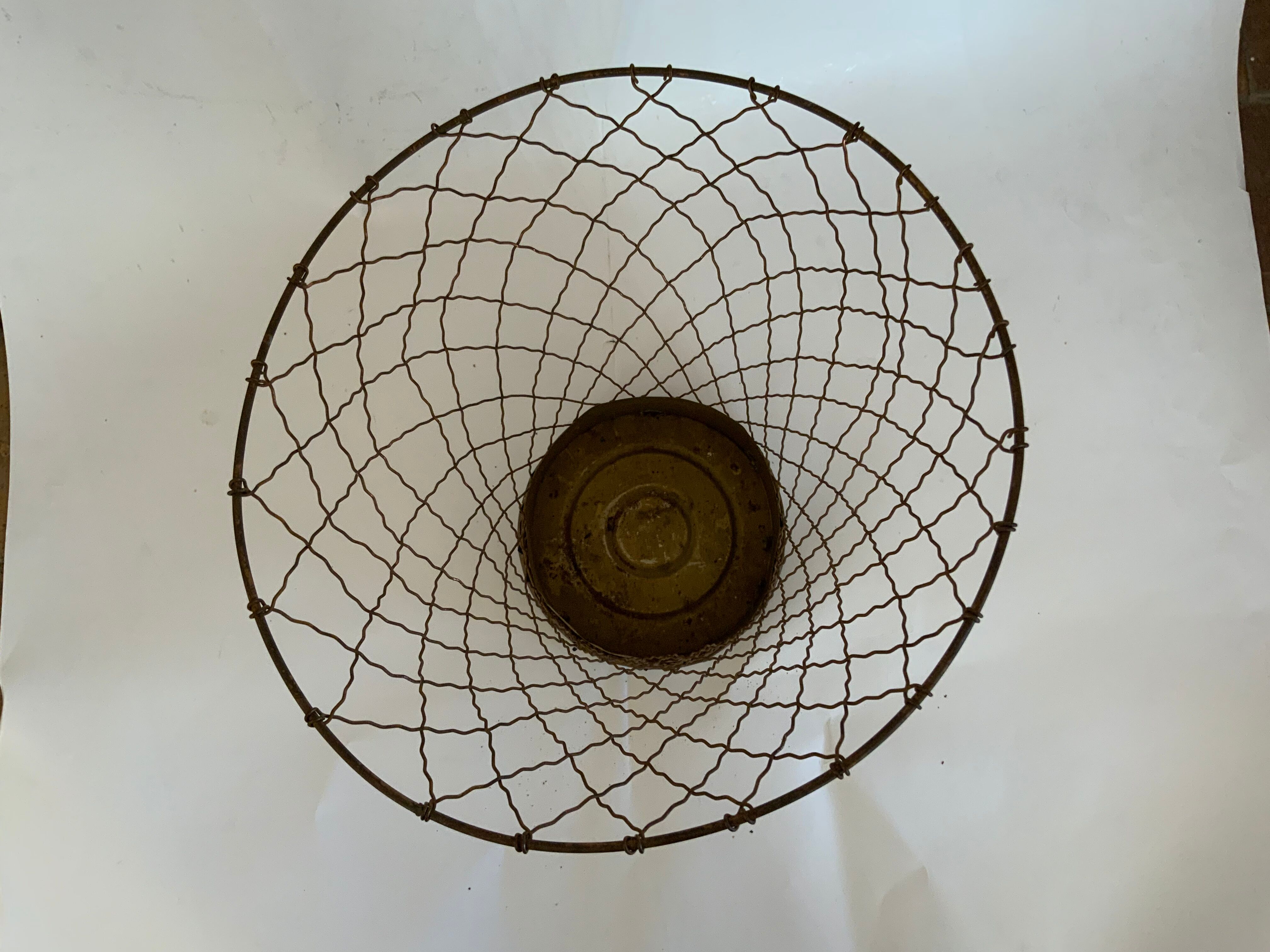 Brass paper basket